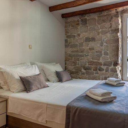 Camenno Apartments-The Heart Of Diocletian'S Palace-Open All Winter! Split Exterior photo
